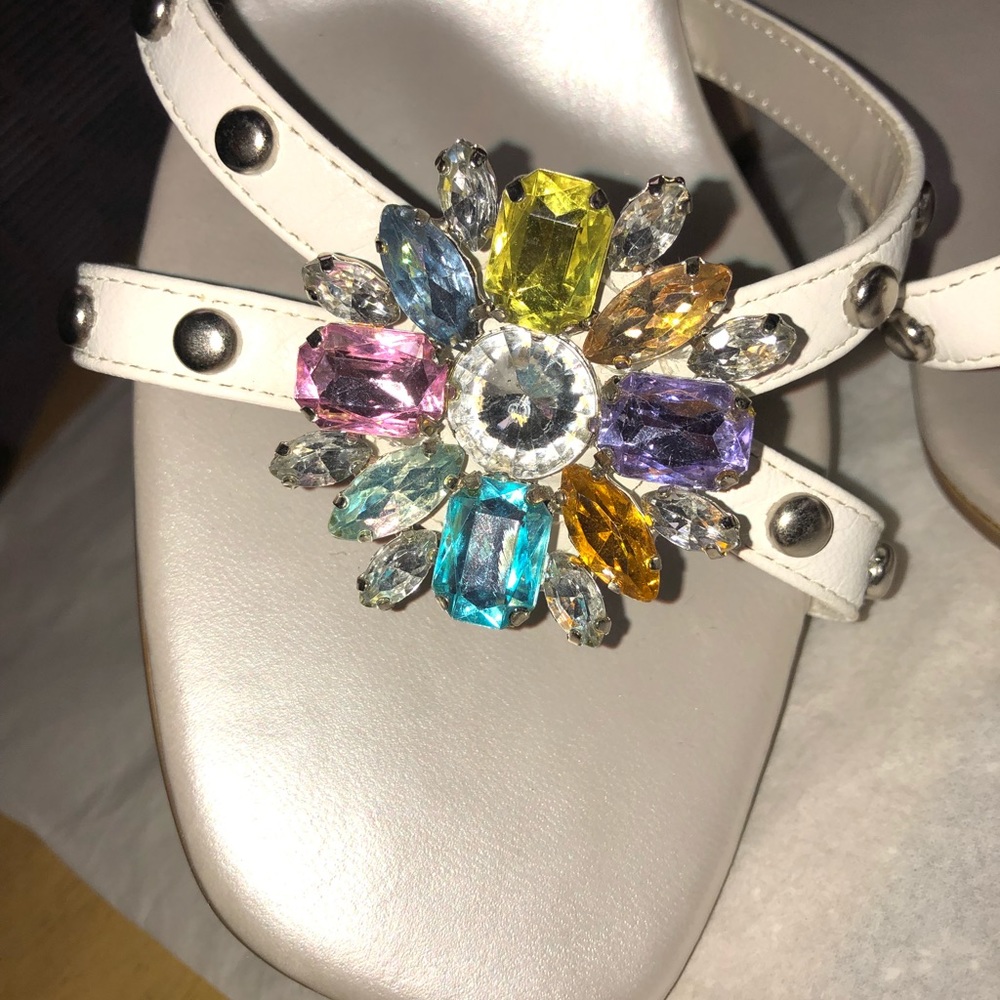 🆕Ann Marino 🆕Beautiful shoes 👠size 8.5 🆕 Colored gems grace top Wedge Mules